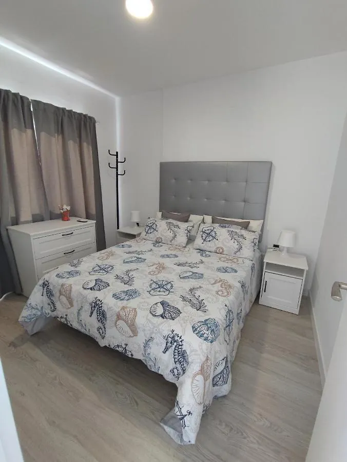 Апартаменты Paradise Beach Apartment, With Wifi And Stunning Sea Views Адехе