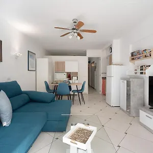  Apartment Geranios 82